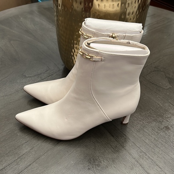 Naturalizer Frida Leather Chain Hardware Dress Booties (WIDE) - Picture 6 of 7
